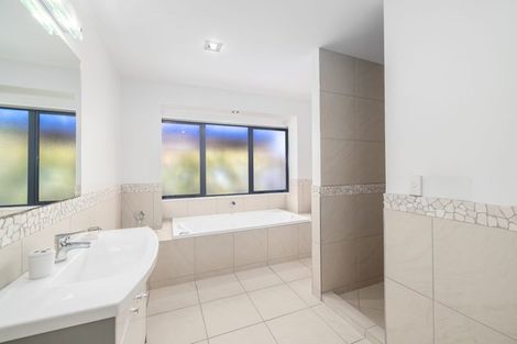 Photo of property in 30 Glen Oaks Drive, Northwood, Christchurch, 8051