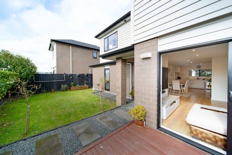 Photo of property in 6 Nga Waka Place, Mangere, Auckland, 2022