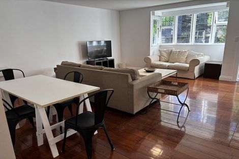 Photo of property in 2b Wilkinson Street, Oriental Bay, Wellington, 6011