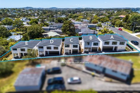 Photo of property in 21c Barron Drive, Green Bay, Auckland, 0604