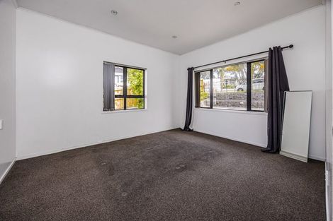 Photo of property in 52 Hillcrest Road, Papatoetoe, Auckland, 2025