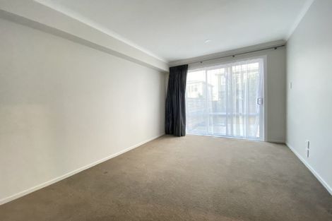 Photo of property in 22 Fernly Rise, Flat Bush, Auckland, 2019