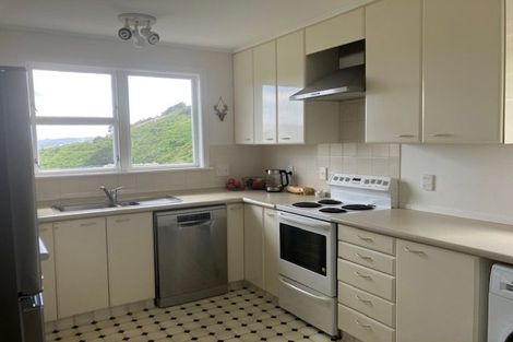 Photo of property in 48 Huntingdon Street, Northland, Wellington, 6012