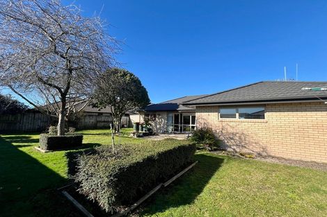 Photo of property in 129 Saint James Drive, Huntington, Hamilton, 3210