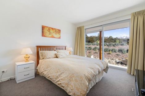 Photo of property in 2 Highfield Ridge, Wanaka, 9305