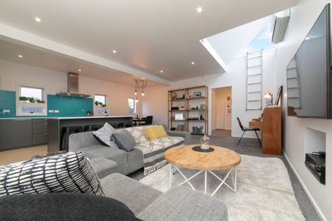 Photo of property in 87 Nikau Street, New Lynn, Auckland, 0600