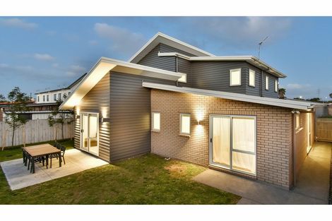 Photo of property in 7 Waituarua Drive, Takanini, 2112