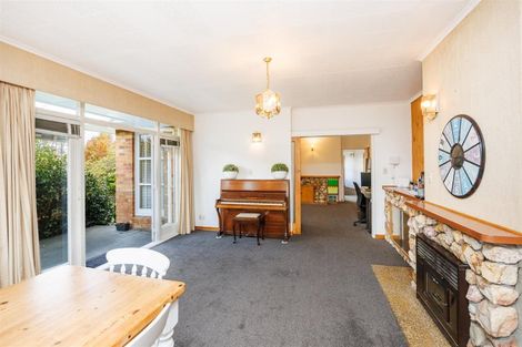 Photo of property in 197 Bridge Street, Bulls, 4818