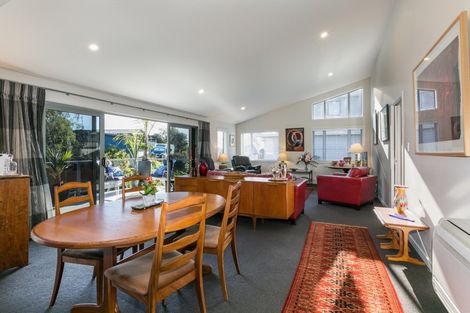 Photo of property in 14 Muritai Crescent, Havelock North, 4130
