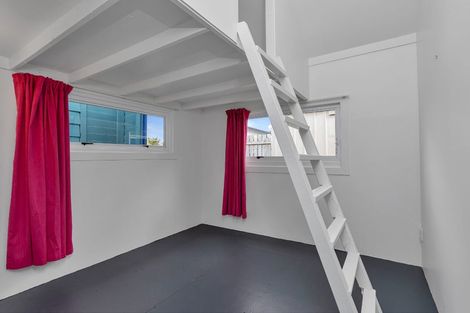 Photo of property in 31 Shearwater Street, One Tree Point, 0118