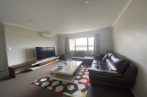 Photo of property in 9 Iwinuku Court, Wattle Downs, Auckland, 2103
