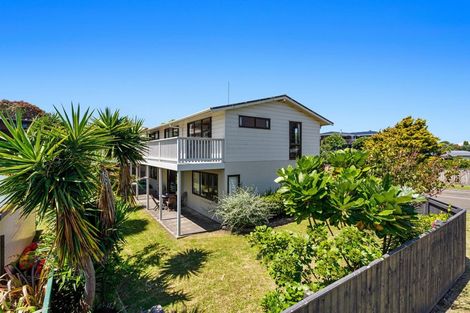 Photo of property in 2/115 Harbour Road, Ohope, 3121