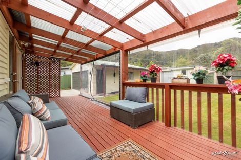 Photo of property in 3 Ingram Street, Naenae, Lower Hutt, 5011