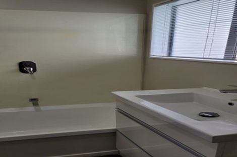 Photo of property in 45 Sylvan Crescent, Te Atatu South, Auckland, 0610