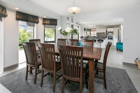 Photo of property in 11 San Pedro Place, Henderson, Auckland, 0612