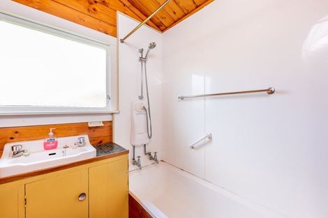 Photo of property in 24 Koutu Beach Road, Opononi, Kaikohe, 0473
