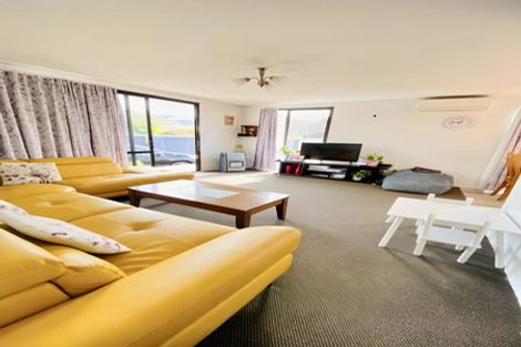 Photo of property in 2/19 Eldon Grove, Taita, Lower Hutt, 5019