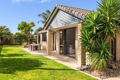 Photo of property in 9 Carrington Drive, Papamoa Beach, Papamoa, 3118