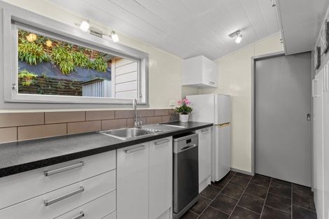 Photo of property in 85 Milton Road, Bluff Hill, Napier, 4110