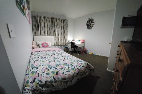 Photo of property in 2/34 Manuroa Road, Takanini, 2112