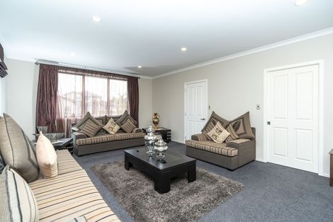 Photo of property in 7 Gibbston Close, Huntington, Hamilton, 3210