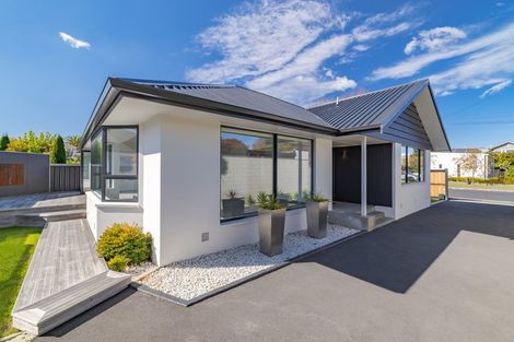 Photo of property in 33 Church Lane, Merivale, Christchurch, 8014