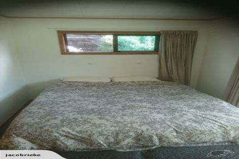 Photo of property in 35 Queen Street, Coalgate, 7673