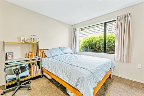 Photo of property in 3 Brockhall Lane, Avonhead, Christchurch, 8042