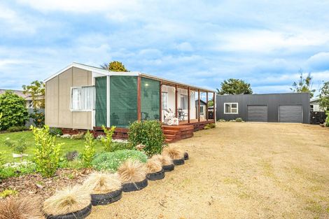 Photo of property in 51 Hussey Street, Waverley, 4510