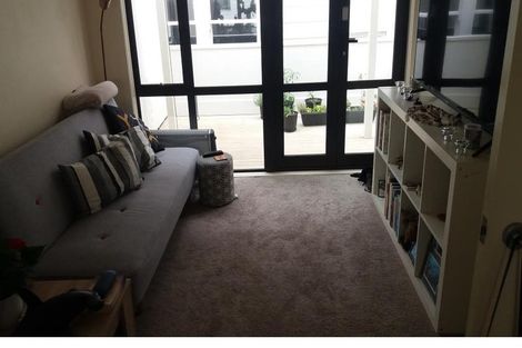 Photo of property in 2/240 The Terrace, Wellington Central, Wellington, 6011