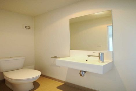 Photo of property in 10 North Avon Road, Richmond, Christchurch, 8013