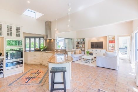 Photo of property in 50a Manu Grove, Waikanae, 5036