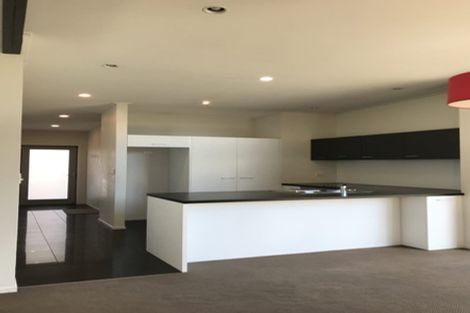 Photo of property in 32a Norcross Avenue, Henderson, Auckland, 0612