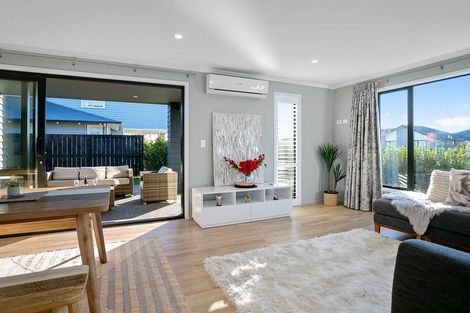 Photo of property in 33 Rose Leigh Drive, Cambridge, 3434