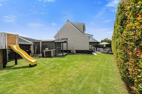 Photo of property in 16b Bay Street, Red Beach, 0932