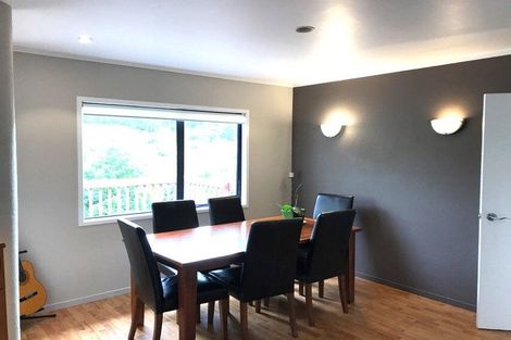 Photo of property in 29 Rifleman Rise, Unsworth Heights, Auckland, 0632