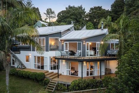 Photo of property in 2/12a Mcdowell Crescent, Hillcrest, Auckland, 0627