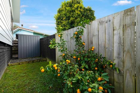 Photo of property in 1/14 Moxham Grove, Massey, Auckland, 0614