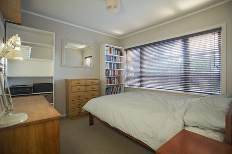 Photo of property in 33 Gilliam Street, New Lynn, Auckland, 0600