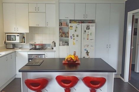 Photo of property in 87e Pioneer Road, Moturoa, New Plymouth, 4310