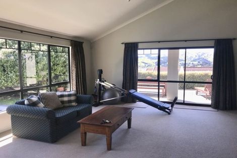 Photo of property in 12 The Masthead, Whitby, Porirua, 5024