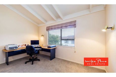Photo of property in 7 Pokapu Street, Titirangi, Auckland, 0600