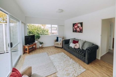 Photo of property in 7/19 Milton Road, Orewa, 0931