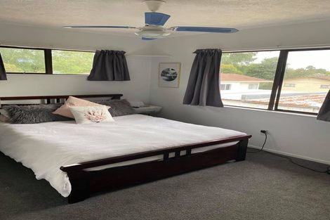 Photo of property in 72a Borich Road, Sunnyvale, Auckland, 0612