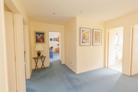 Photo of property in 6 Gresford Place, Churton Park, Wellington, 6037