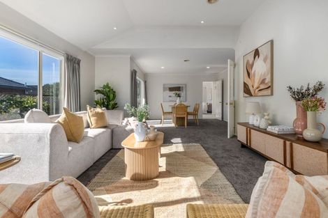 Photo of property in 15a Runanga Grove, Waikanae, 5036