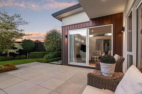 Photo of property in 128 Fendalton Road, Fendalton, Christchurch, 8052