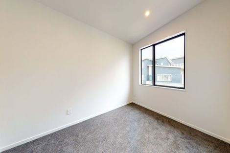 Photo of property in 12/62u Spenmoor Street, Newlands, Wellington, 6037