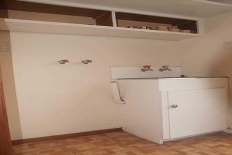 Photo of property in 42 Fruitvale Road, New Lynn, Auckland, 0600