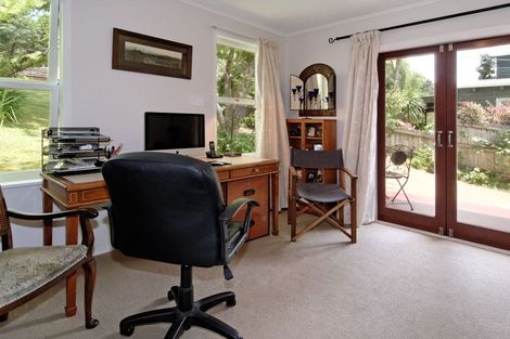 Photo of property in 48 Minnehaha Avenue, Titirangi, Auckland, 0604